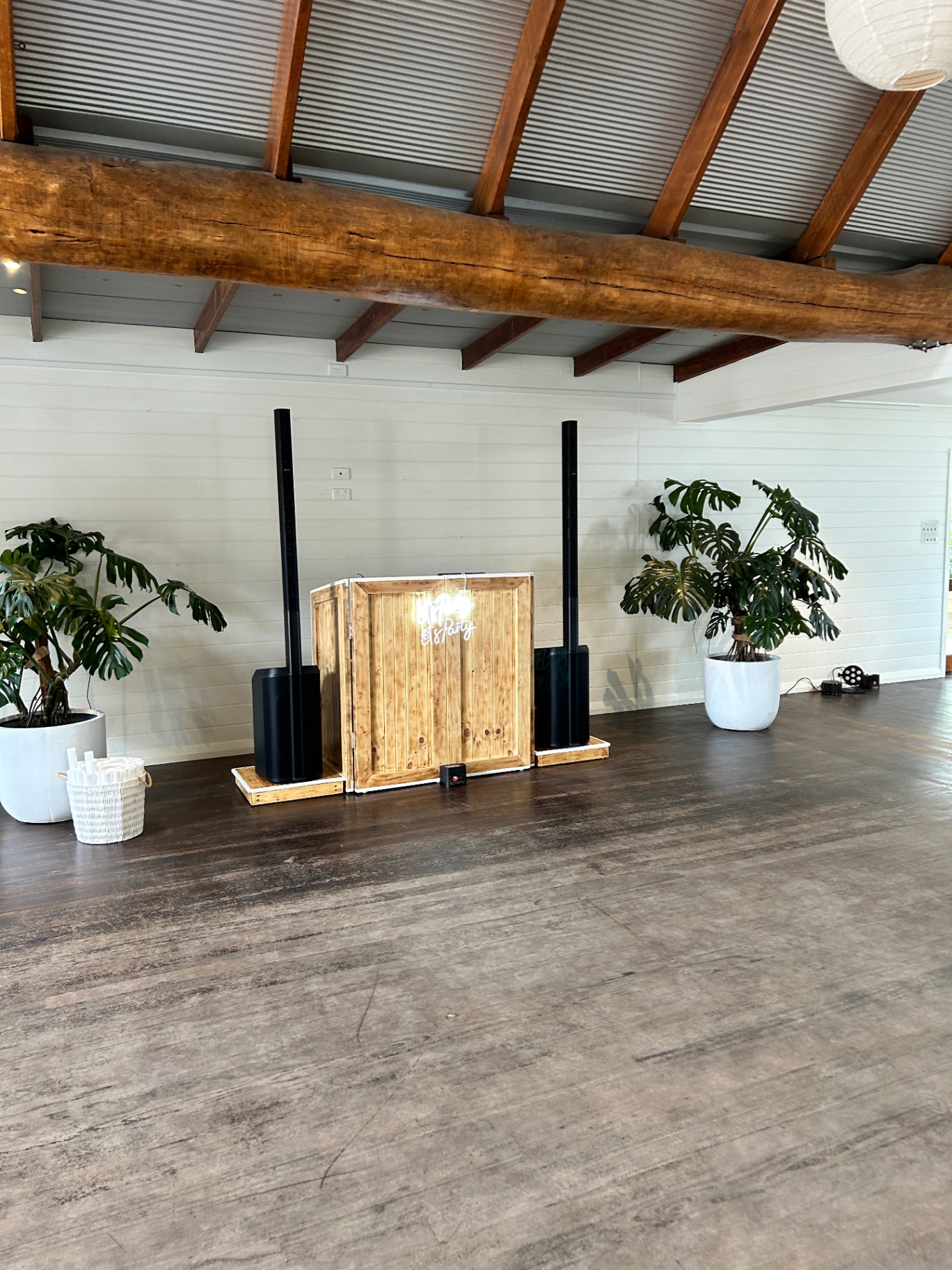 Rustic barn — clean daytime setup — TJ Productions setup
